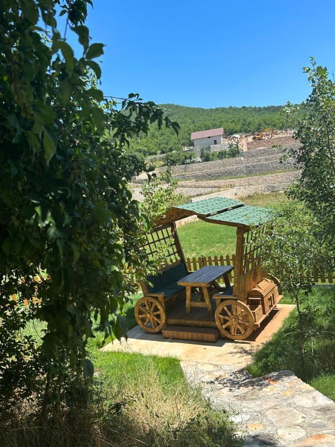 Etno Selo Montegoat Hotell Nikšić Eksteriør bilde
